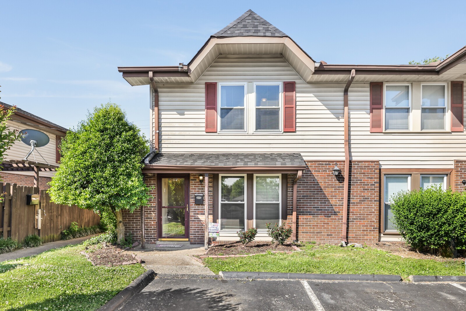 500 Paragon Mills Rd Unit: B1