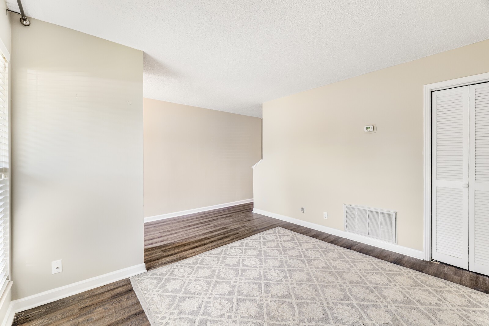 500 Paragon Mills Rd Unit: B1