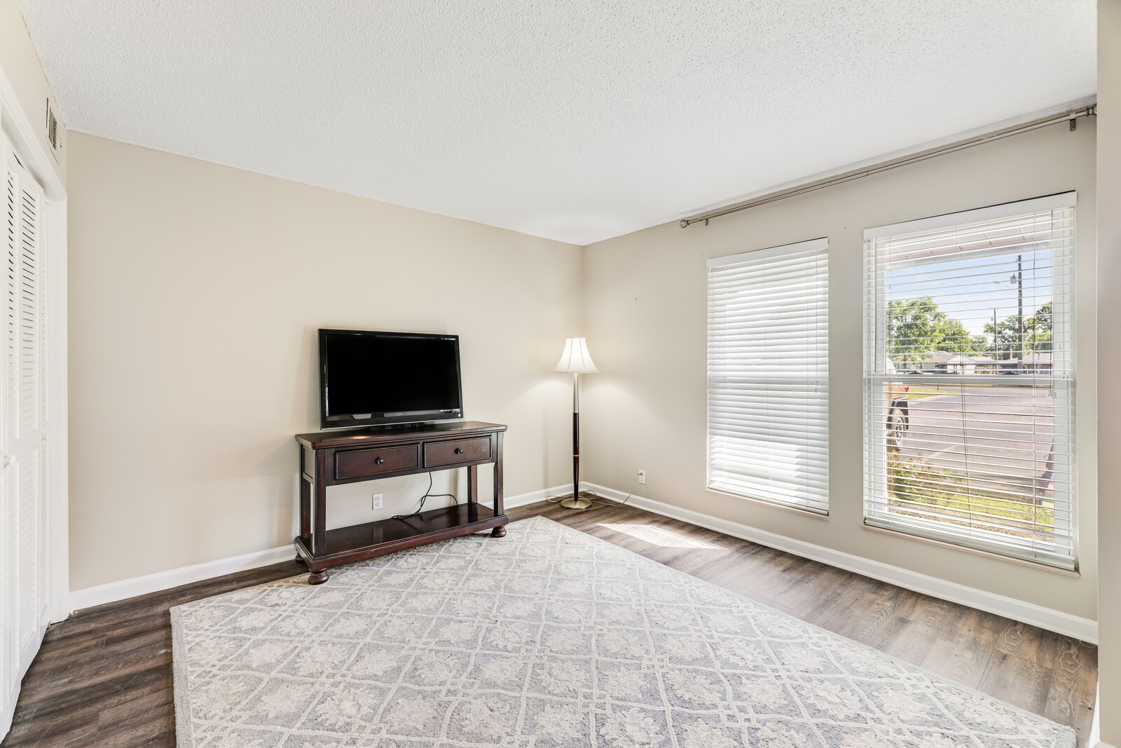 500 Paragon Mills Rd Unit: B1