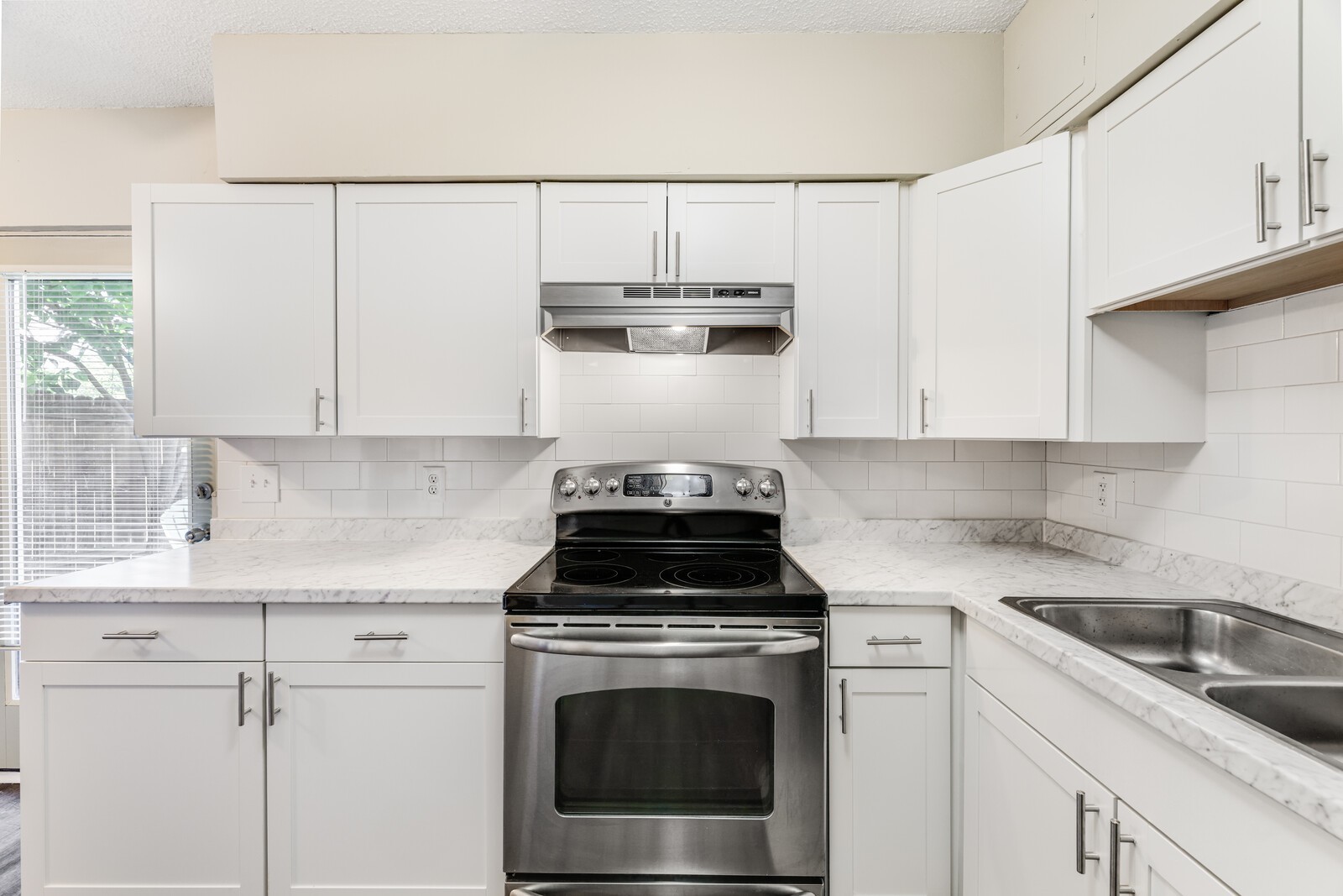500 Paragon Mills Rd Unit: B1