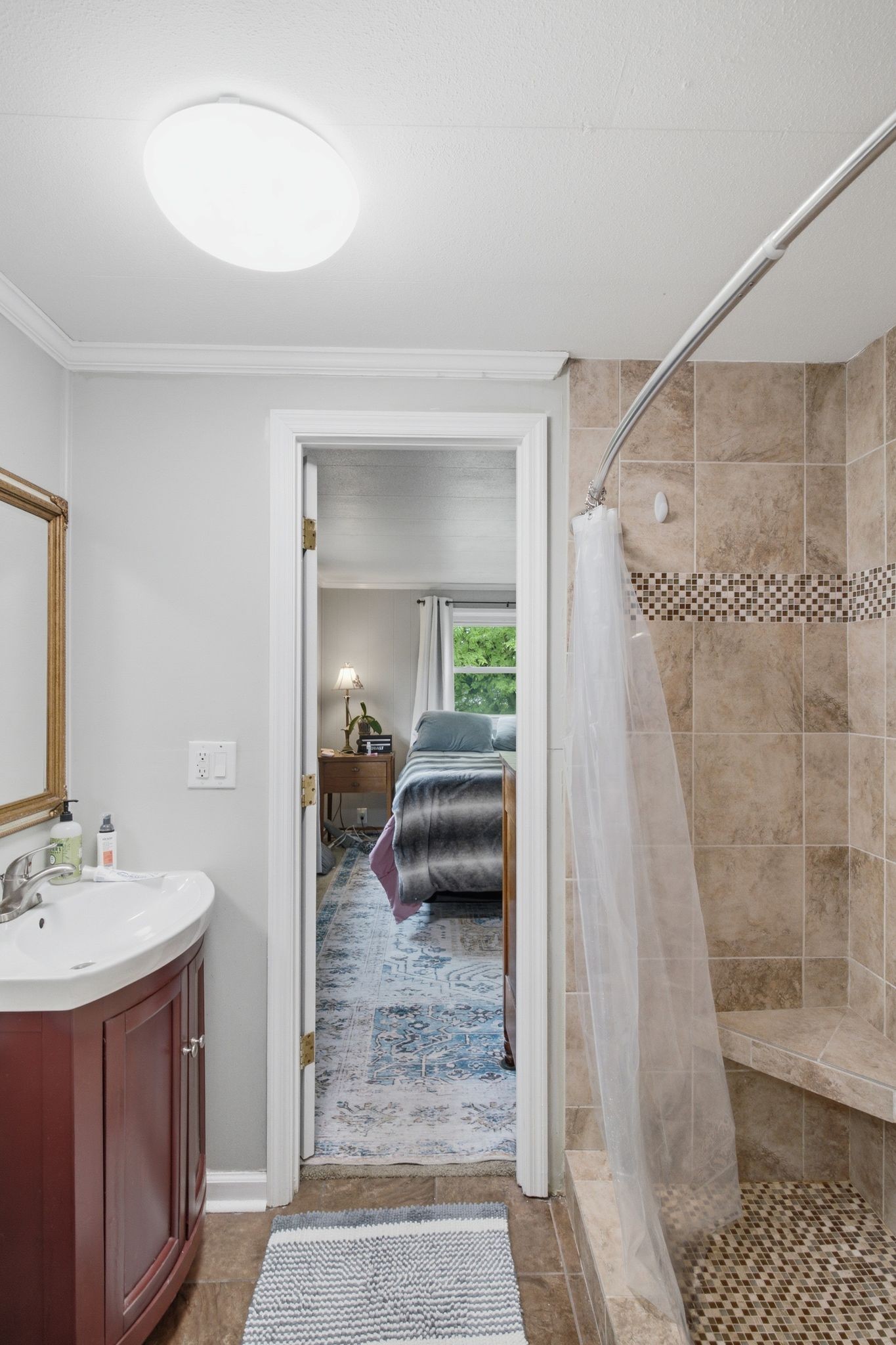 76 W Caldwell St