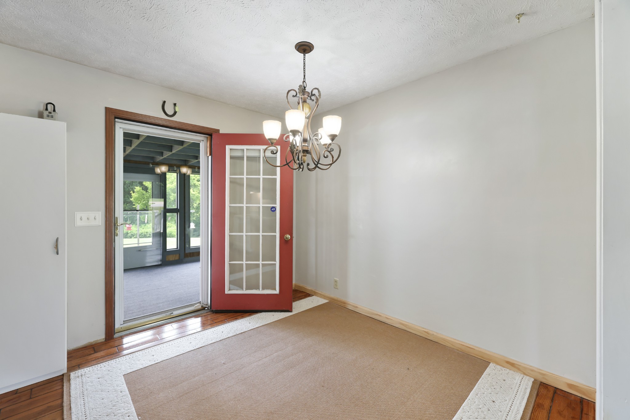 2736 Gideon Rd