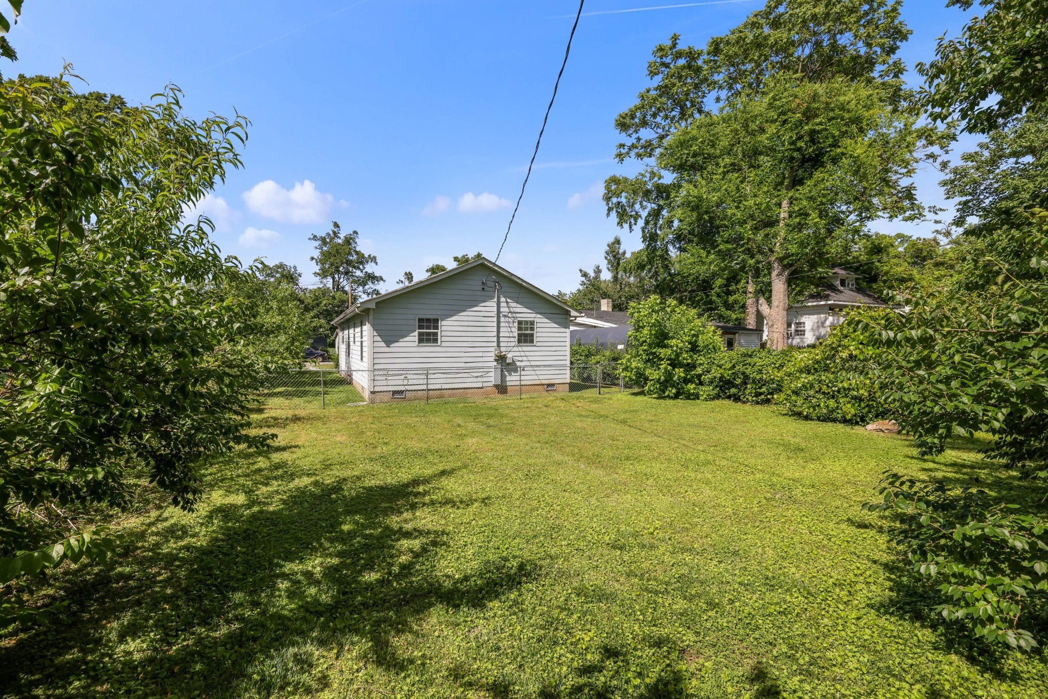 319 Rose St