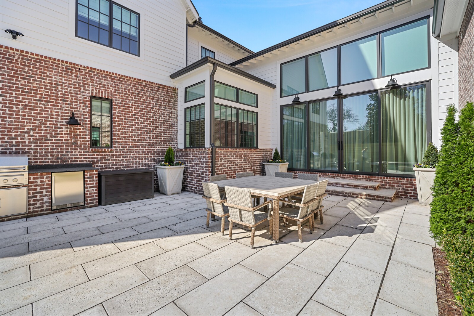 2909 Compton Rd