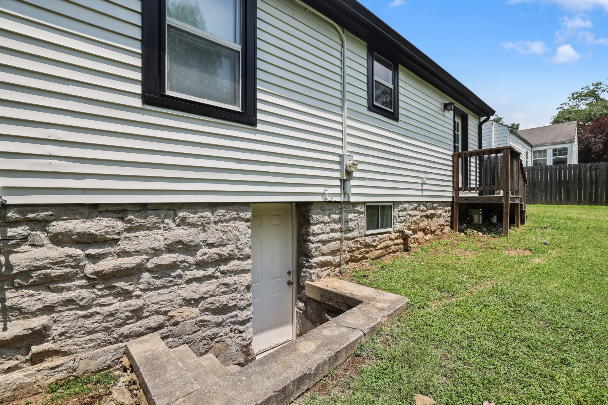 2505 Stinson Rd