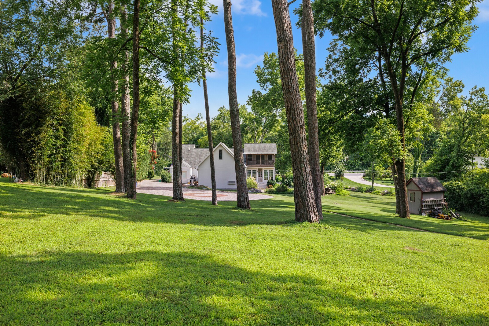 852 Battery Ln