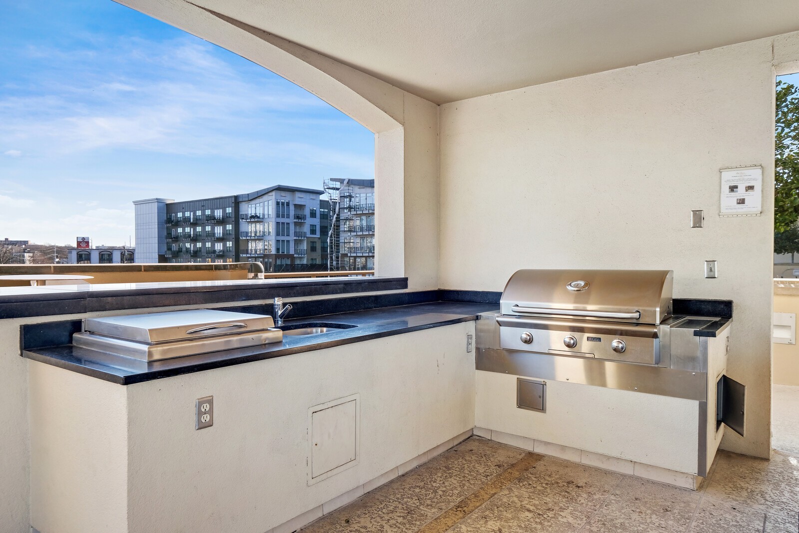 1510 Demonbreun St Unit: 906