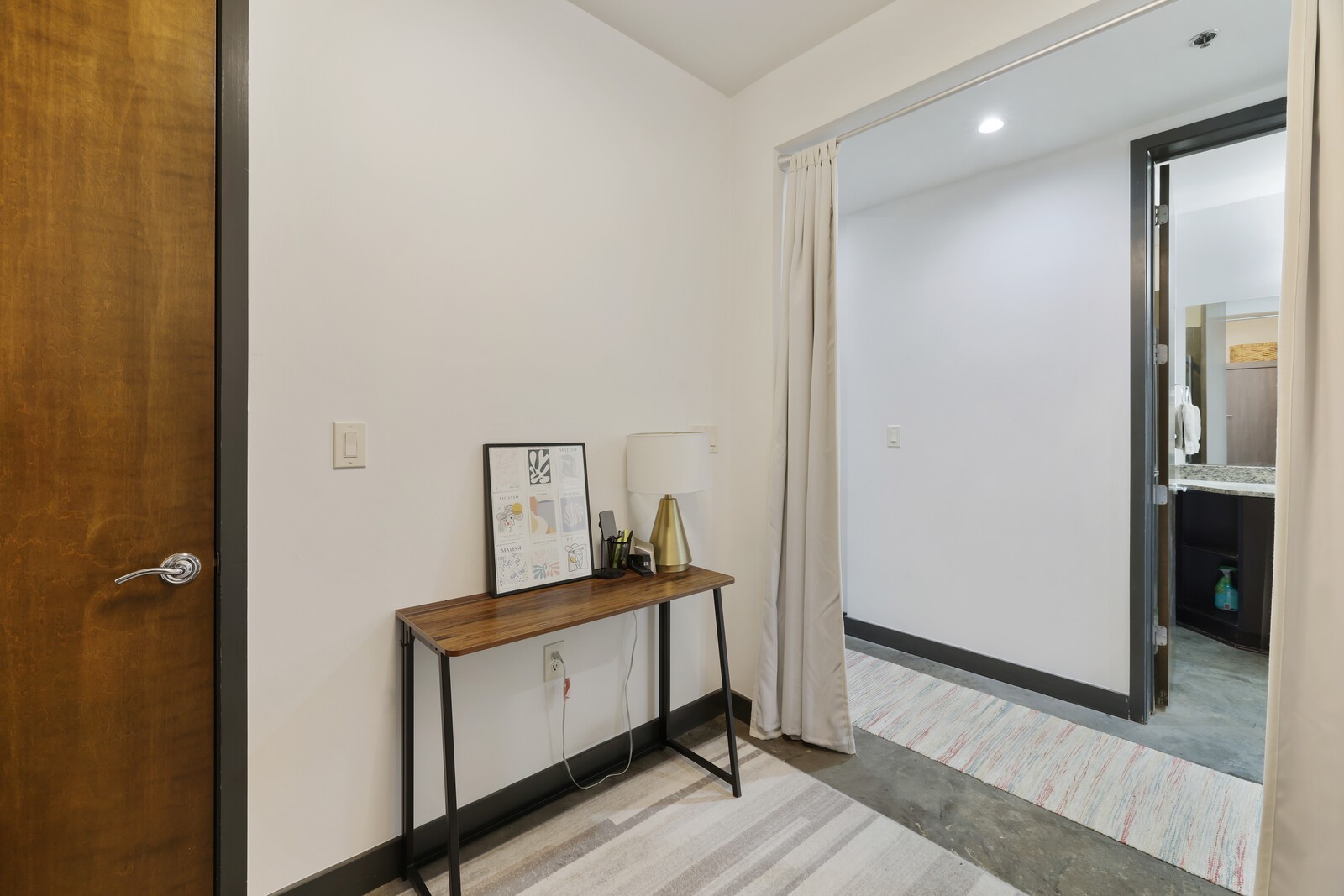 1510 Demonbreun St Unit: 906