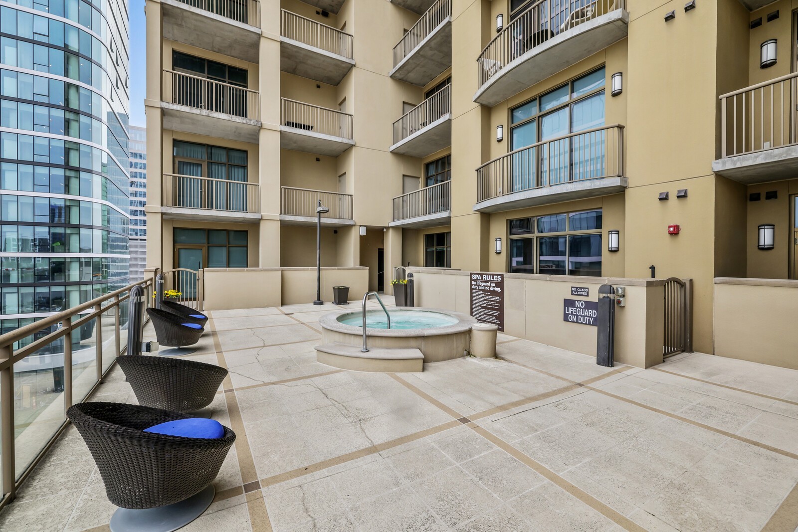 1510 Demonbreun St Unit: 906