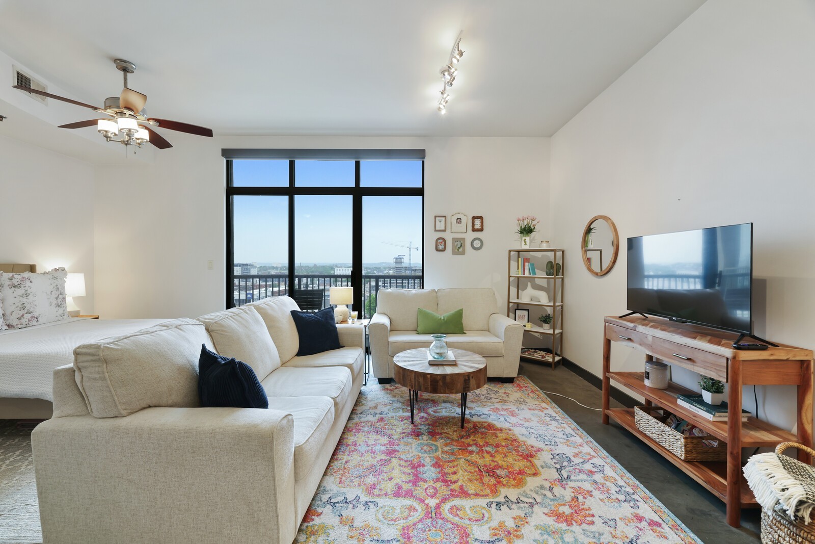 1510 Demonbreun St Unit: 906