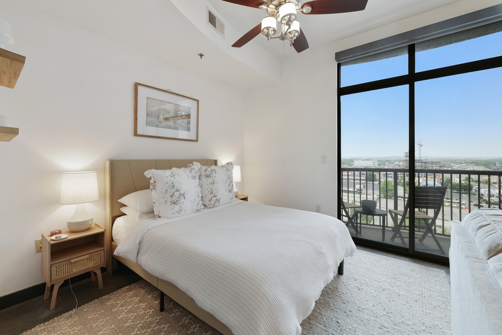 1510 Demonbreun St Unit: 906