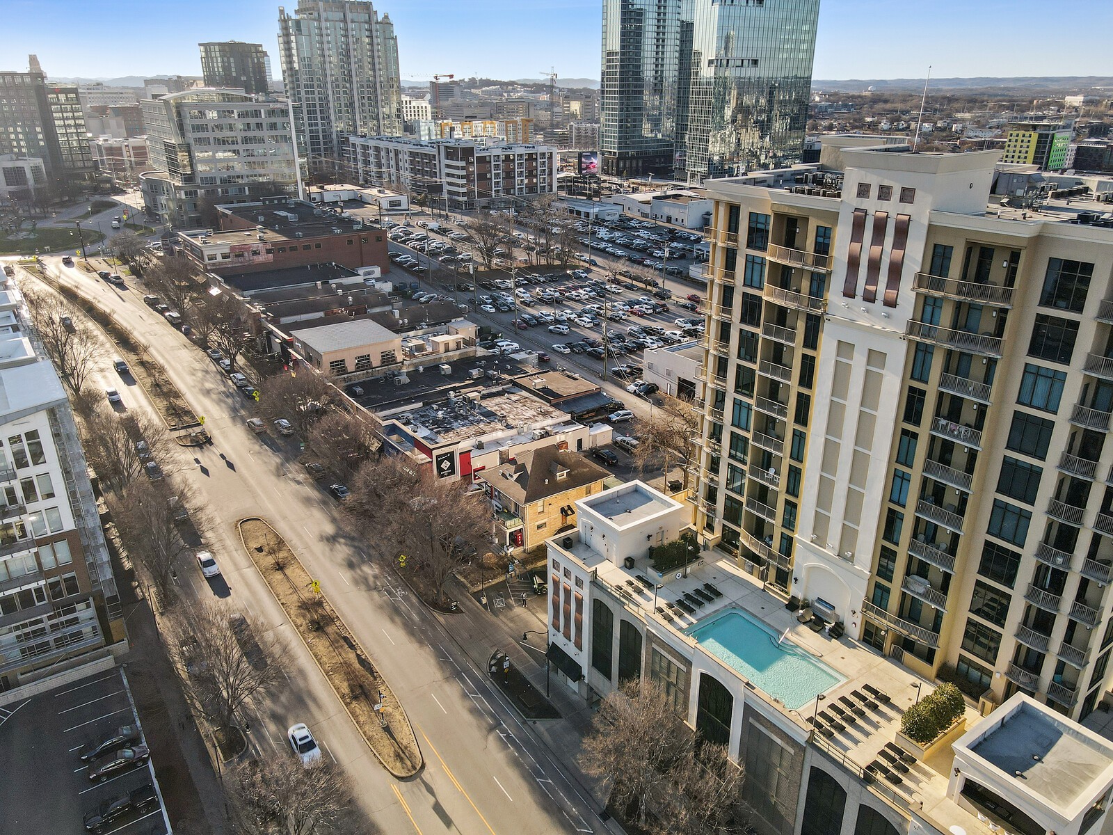 1510 Demonbreun St Unit: 906