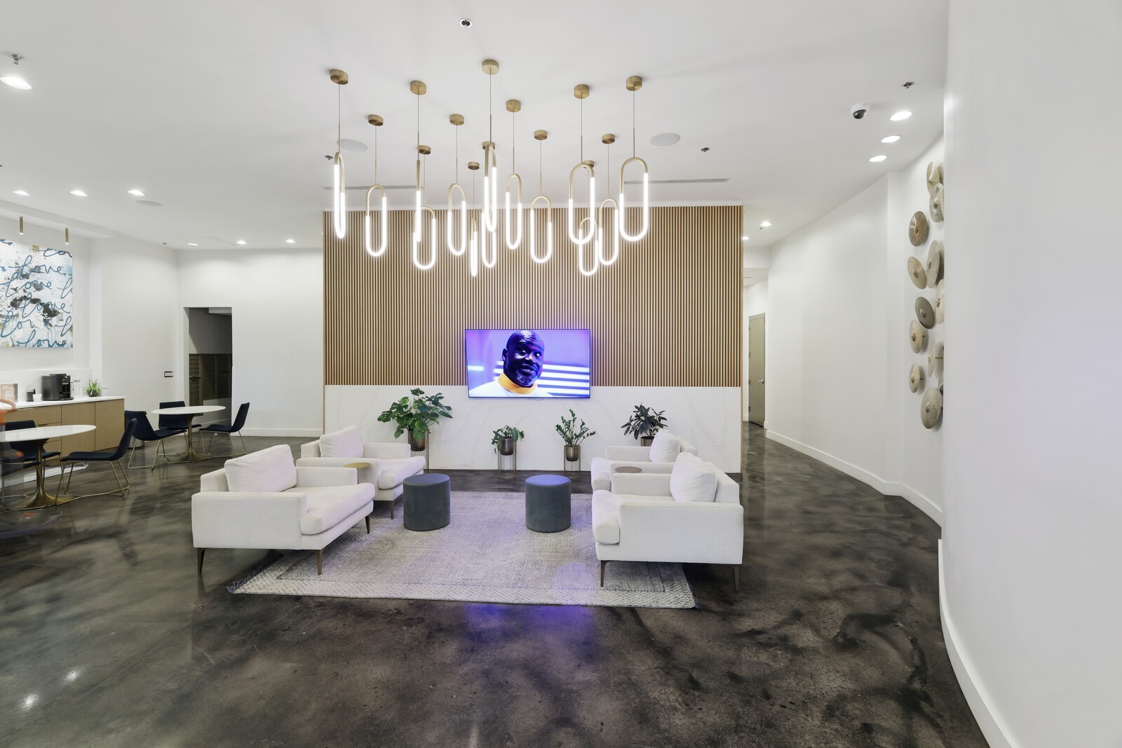 1510 Demonbreun St Unit: 906