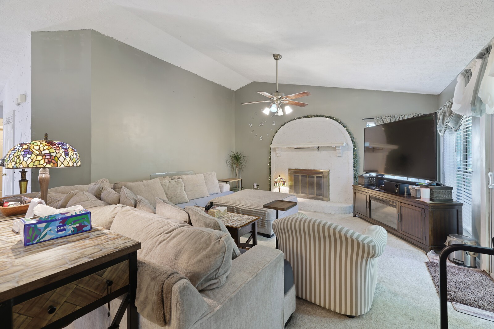 2560 Somerset Dr