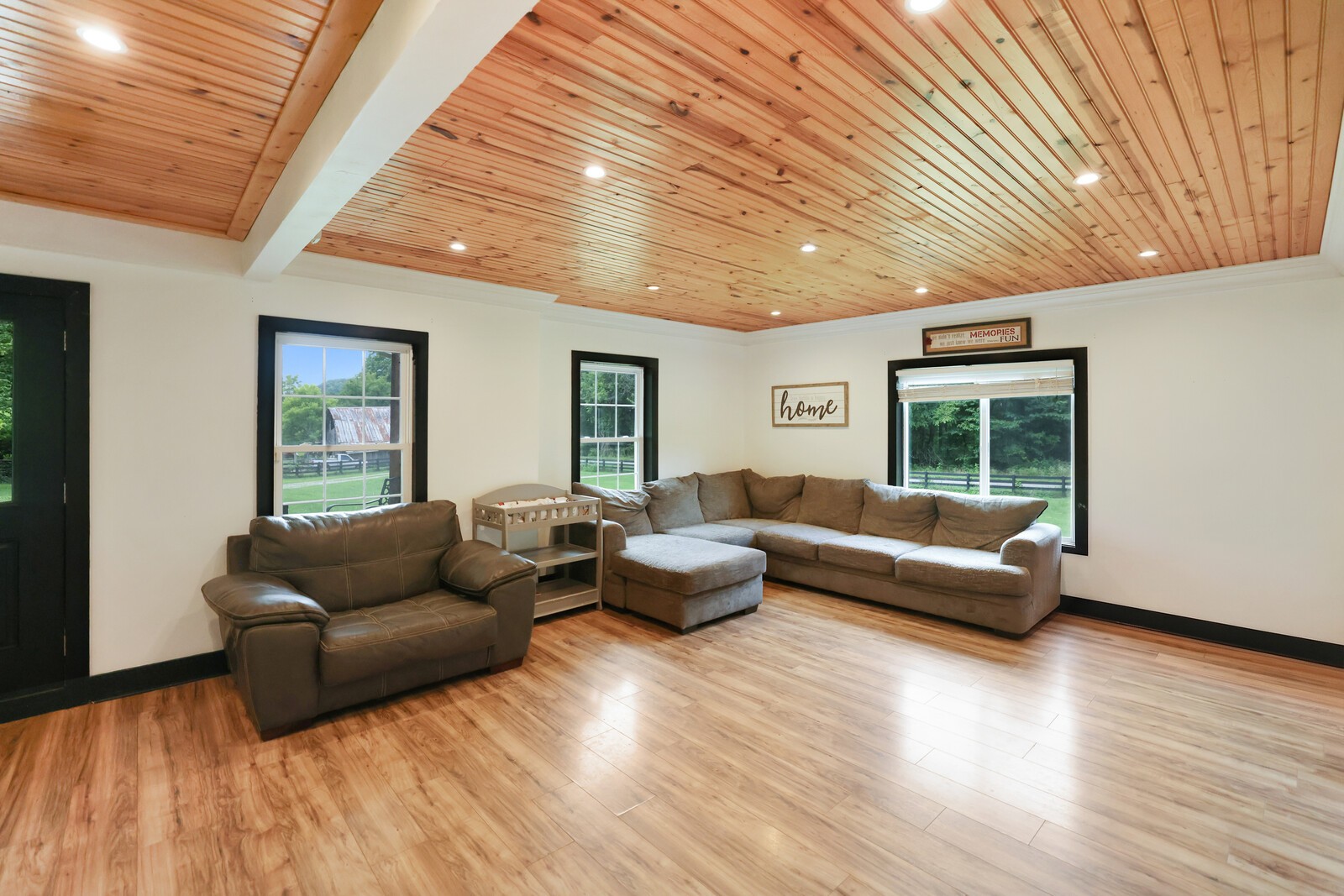 1720 Dog Branch Rd
