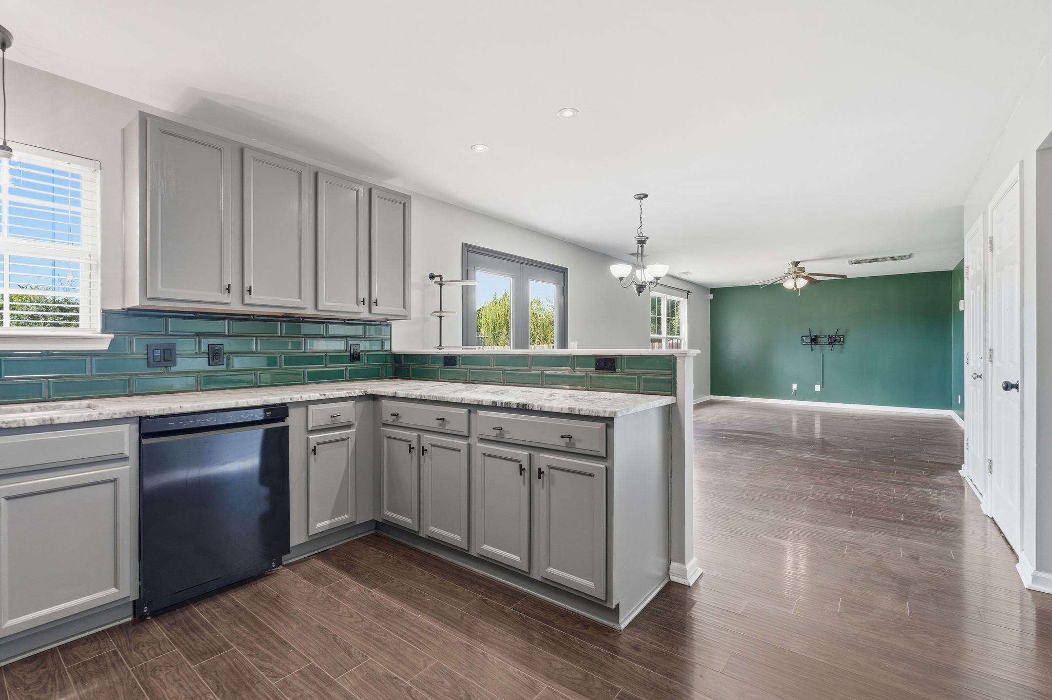 1239 California Dr