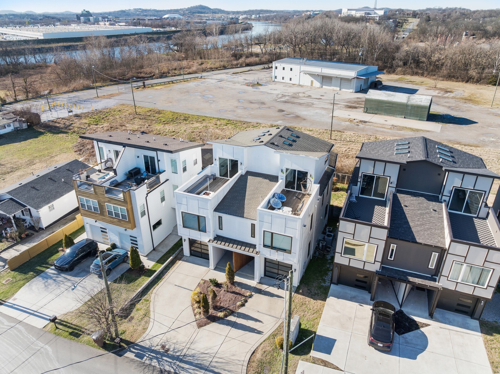 523B Weakley Ave