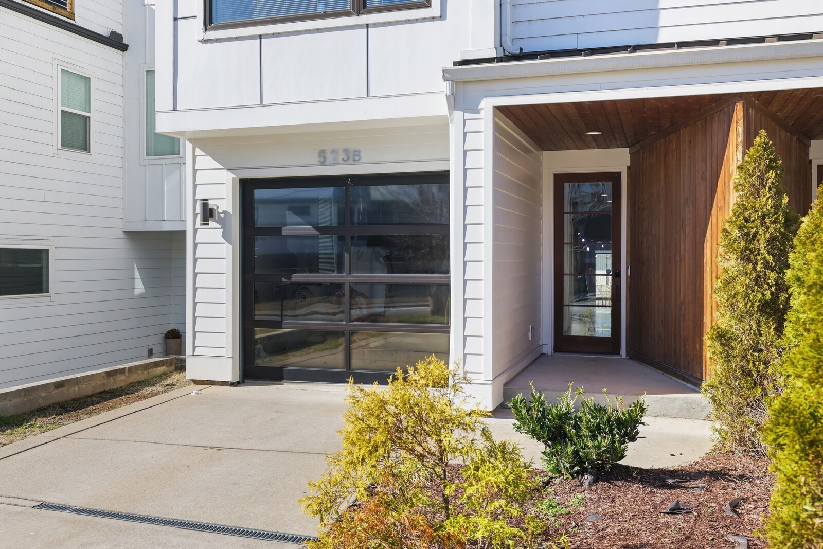 523B Weakley Ave
