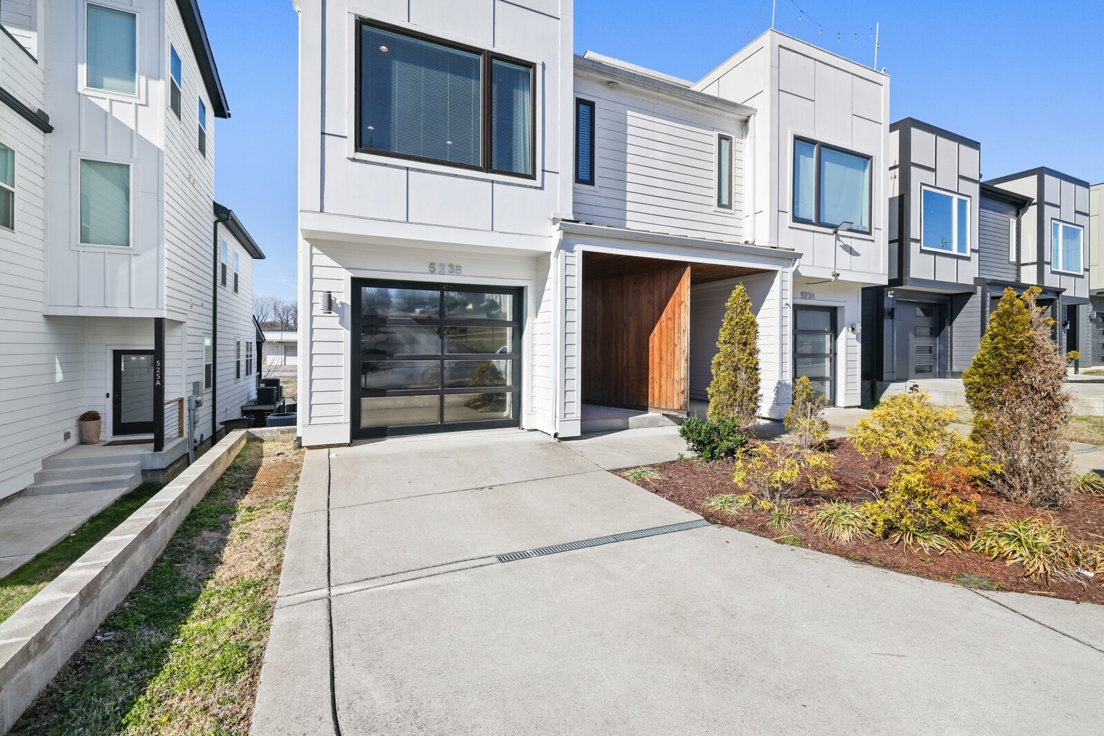 523B Weakley Ave