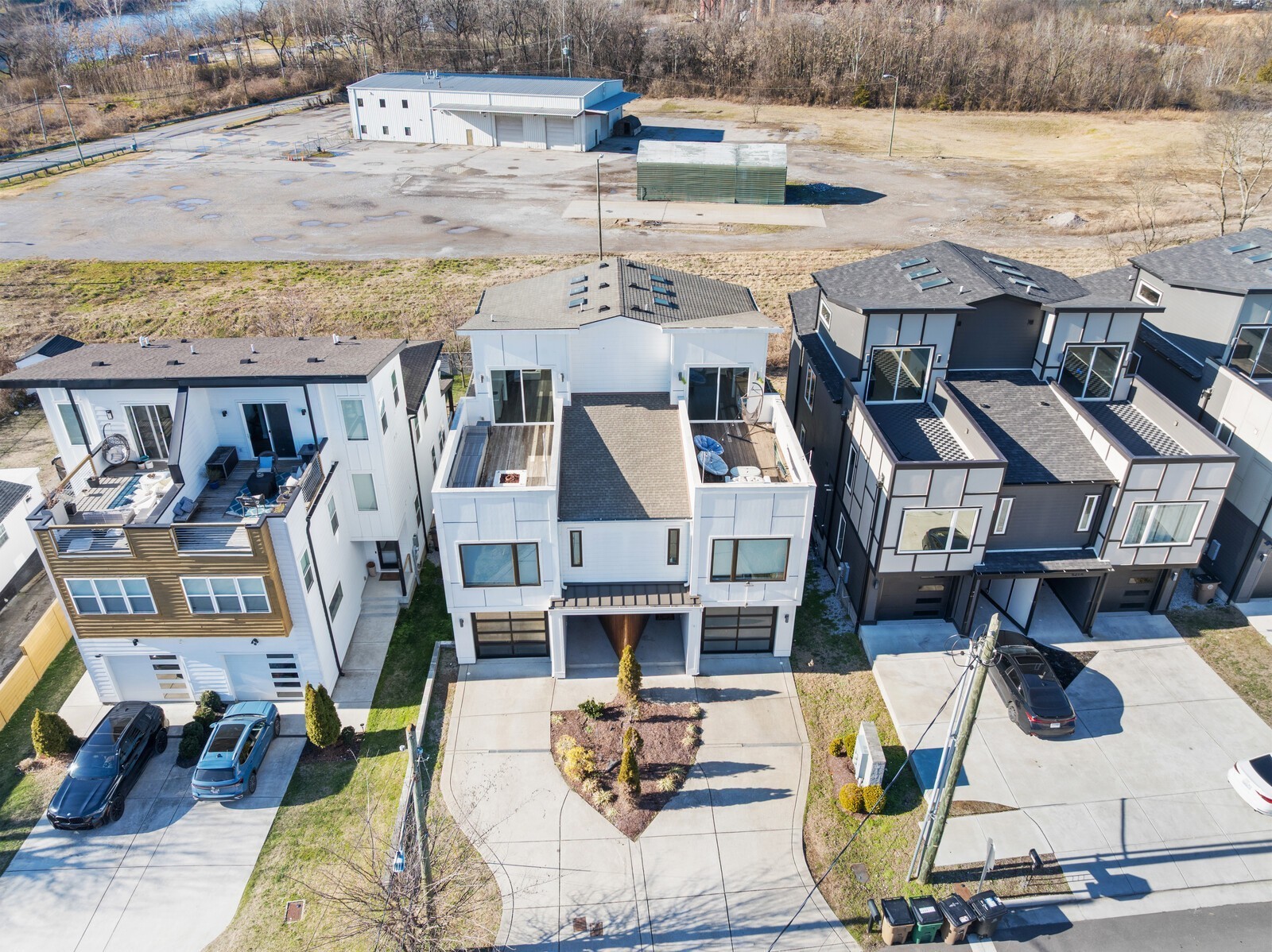 523B Weakley Ave