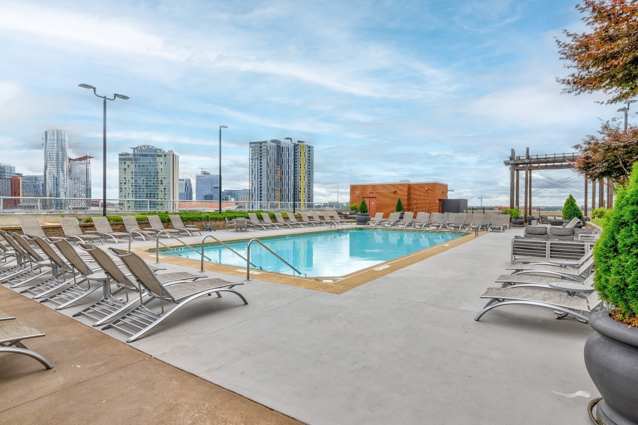 600 12th Ave, S Unit: 738