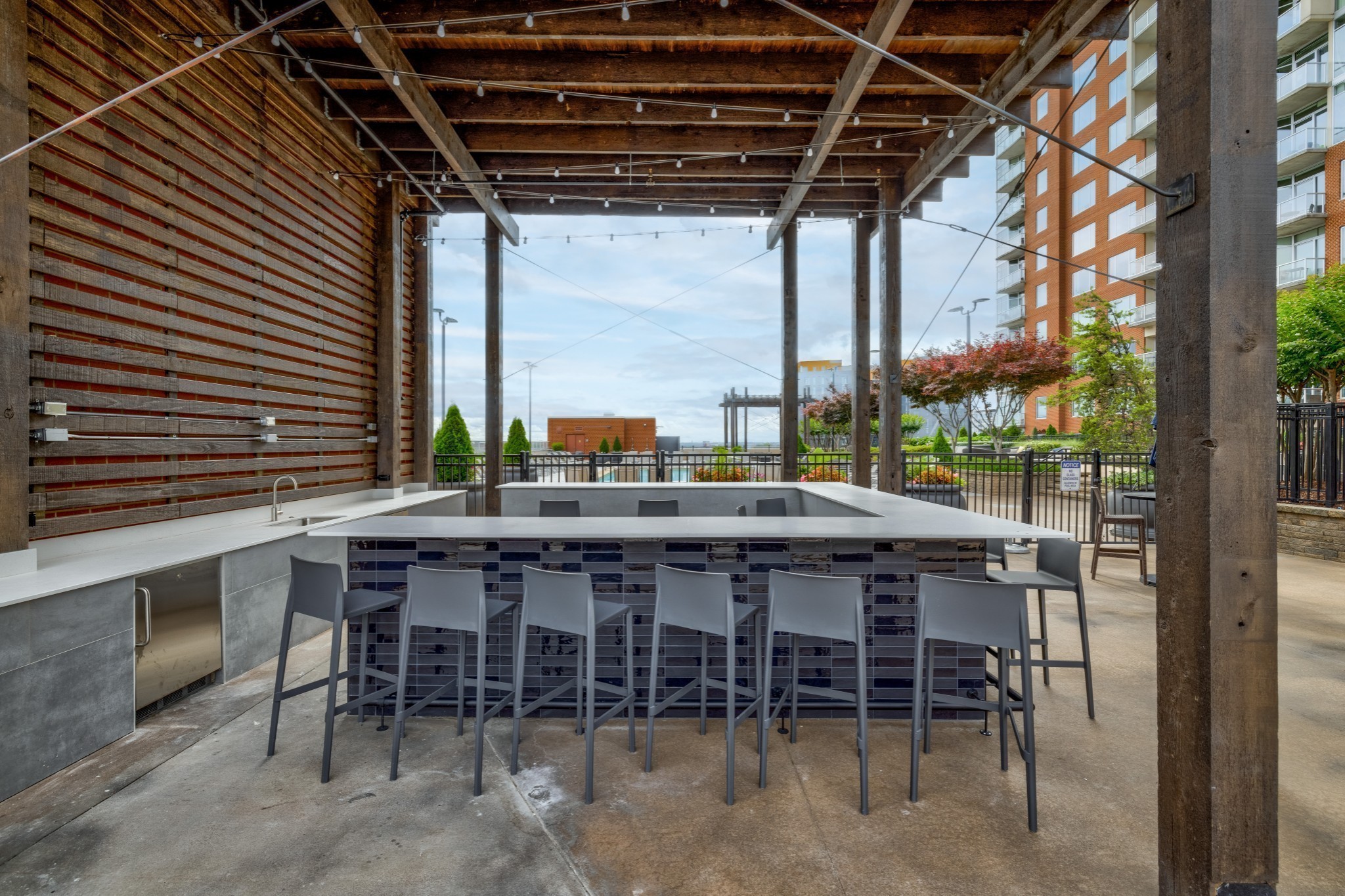 600 12th Ave, S Unit: 738