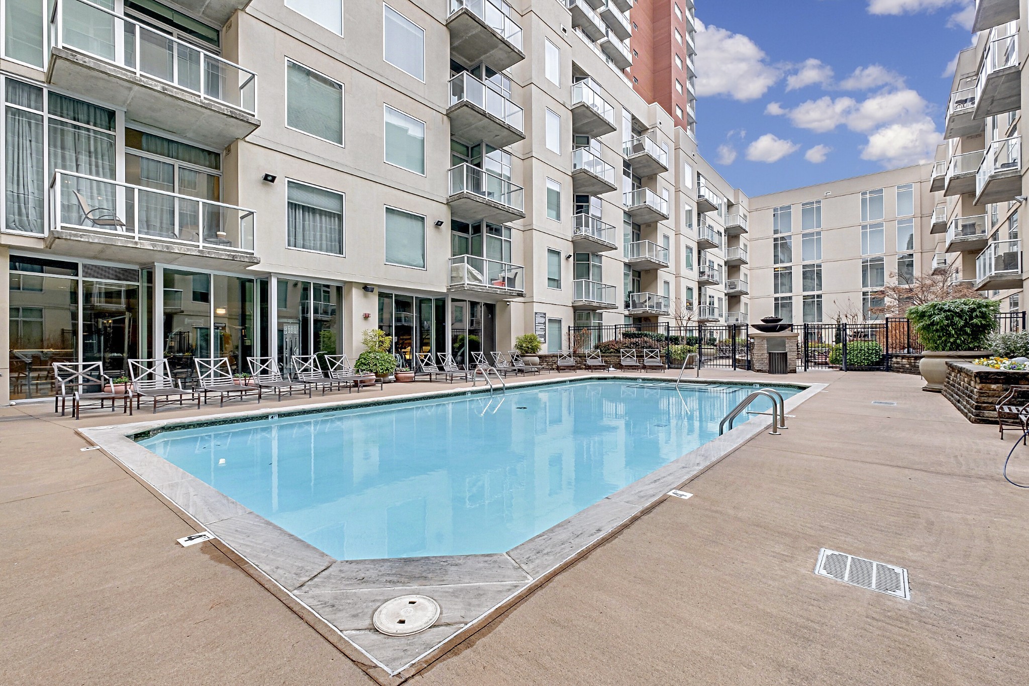 600 12th Ave, S Unit: 738