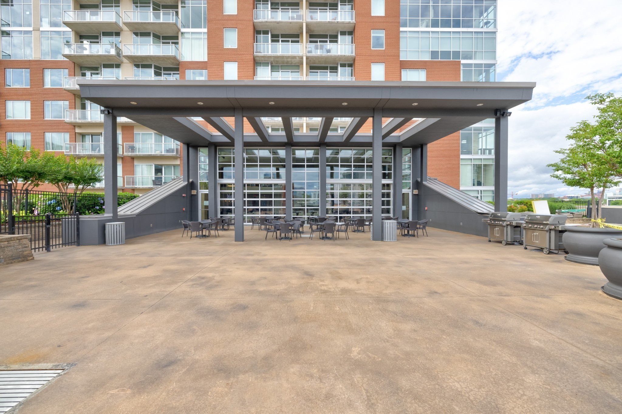 600 12th Ave, S Unit: 738