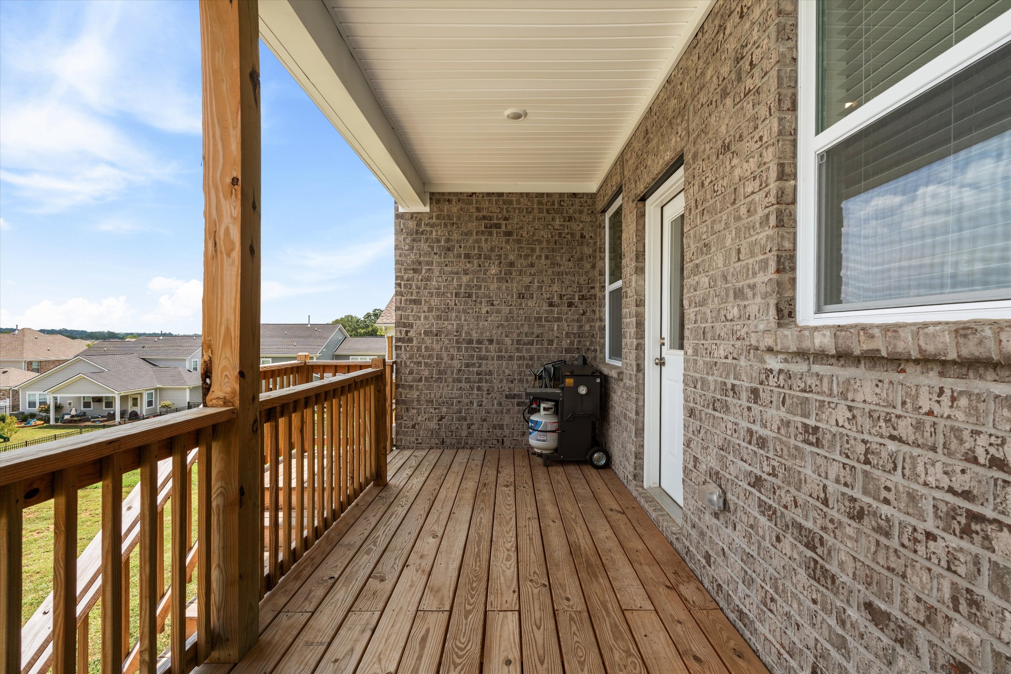 552 Gingerwood Ln