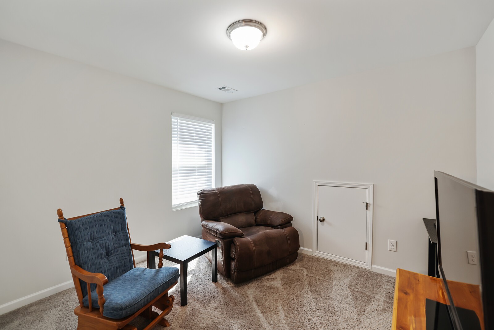 7118 Ivory Way