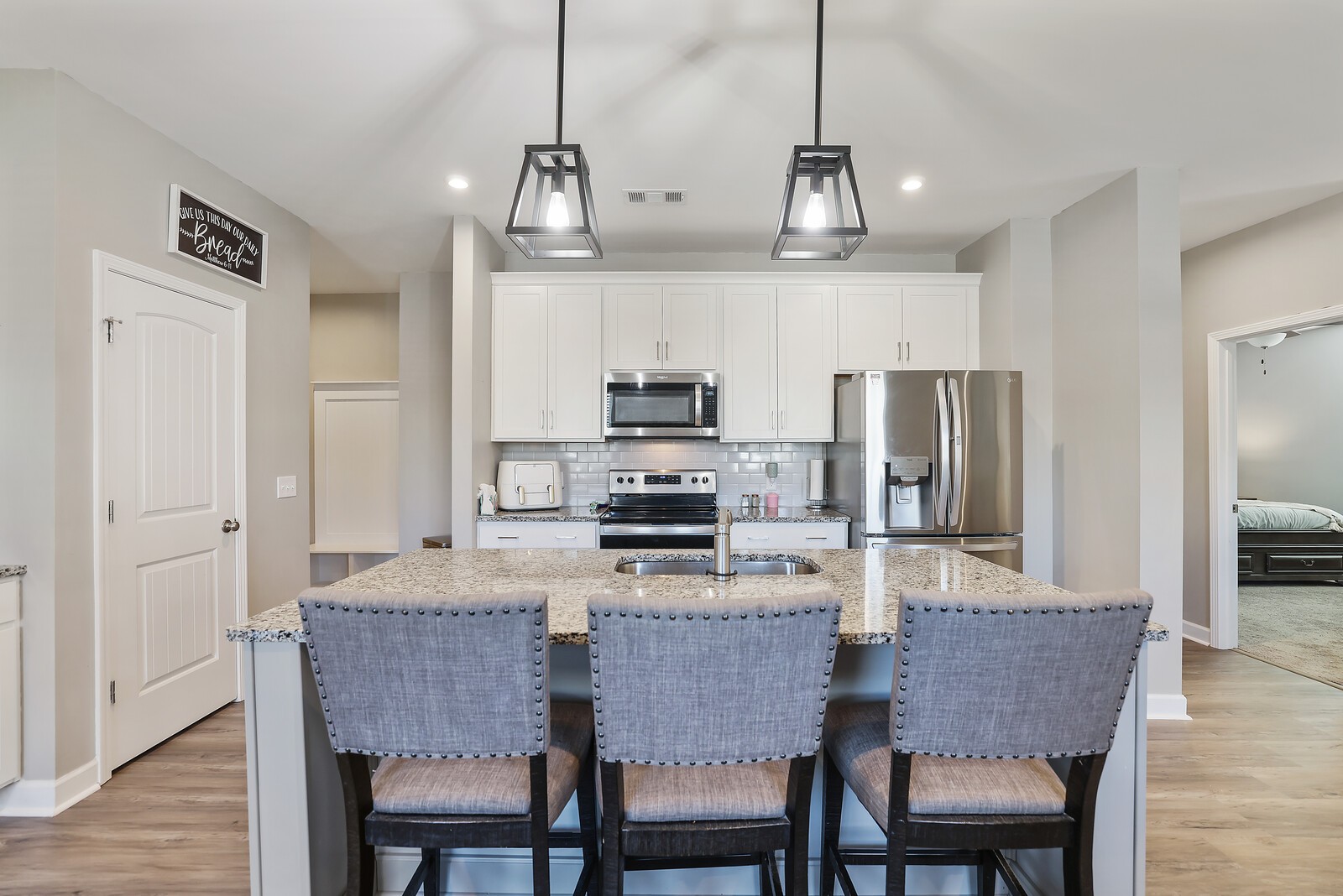 7118 Ivory Way