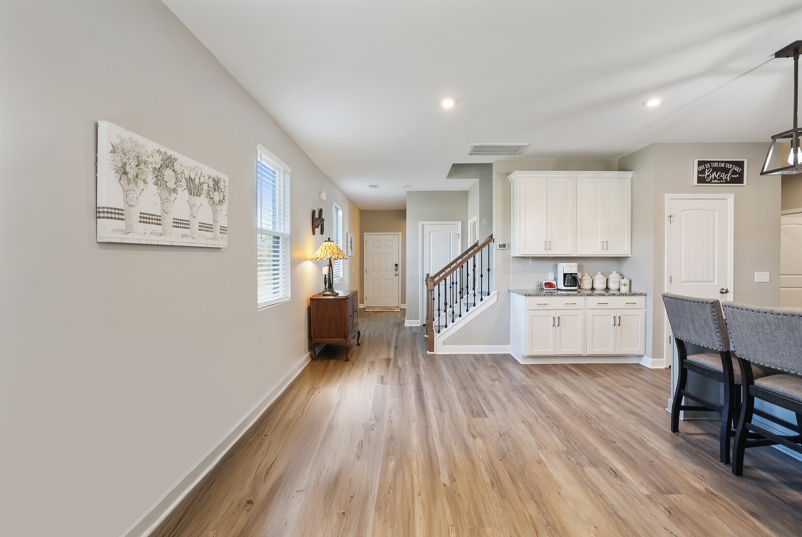 7118 Ivory Way