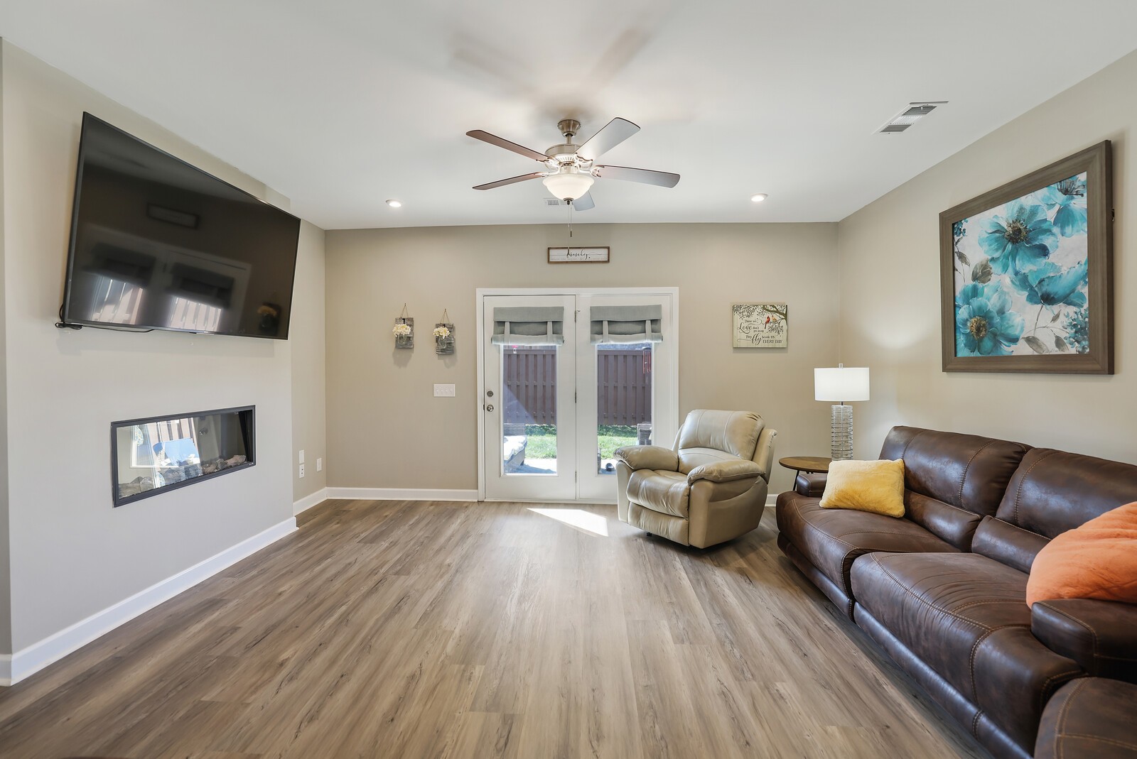 7118 Ivory Way