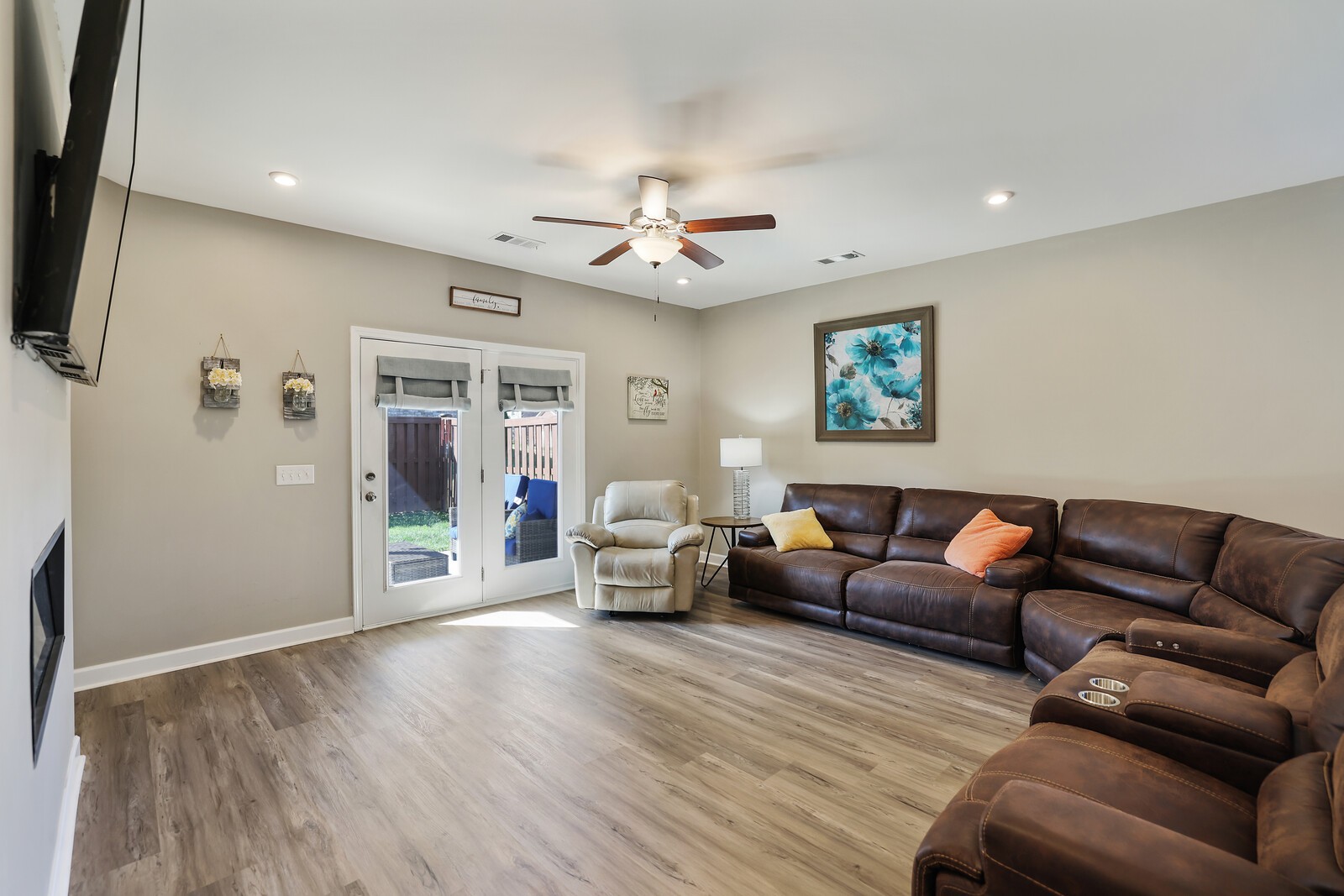 7118 Ivory Way