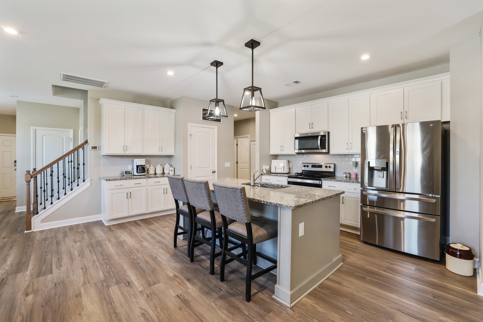 7118 Ivory Way
