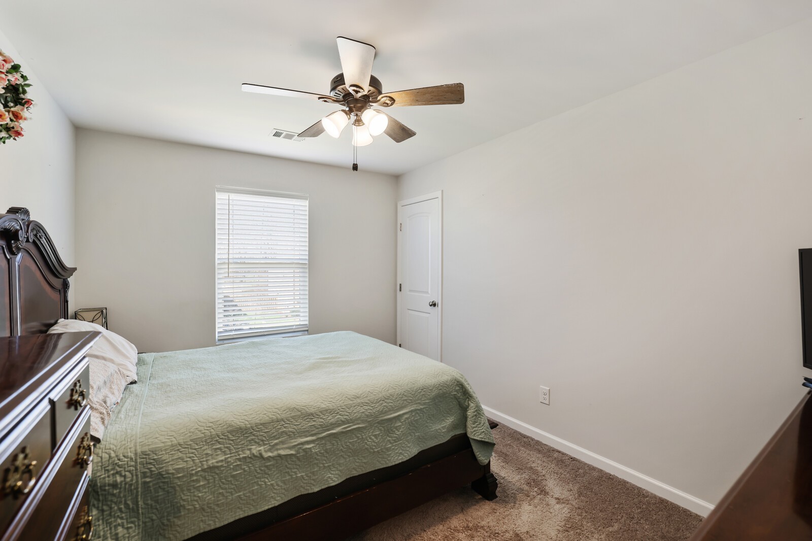 7118 Ivory Way