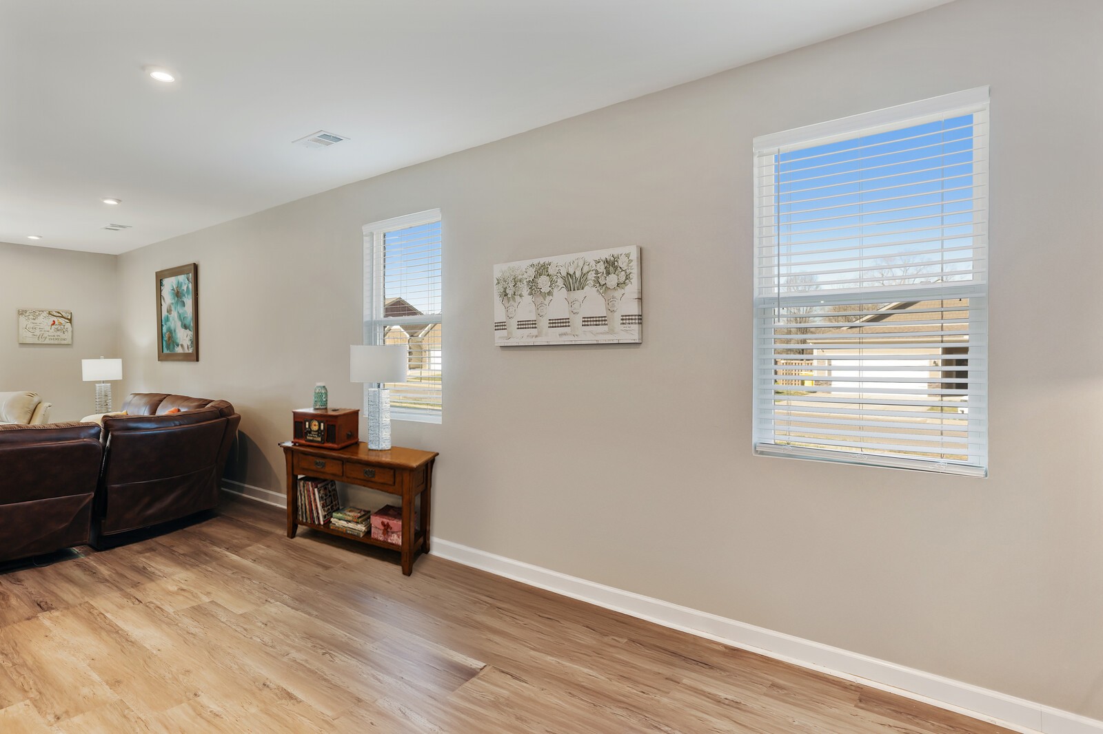 7118 Ivory Way