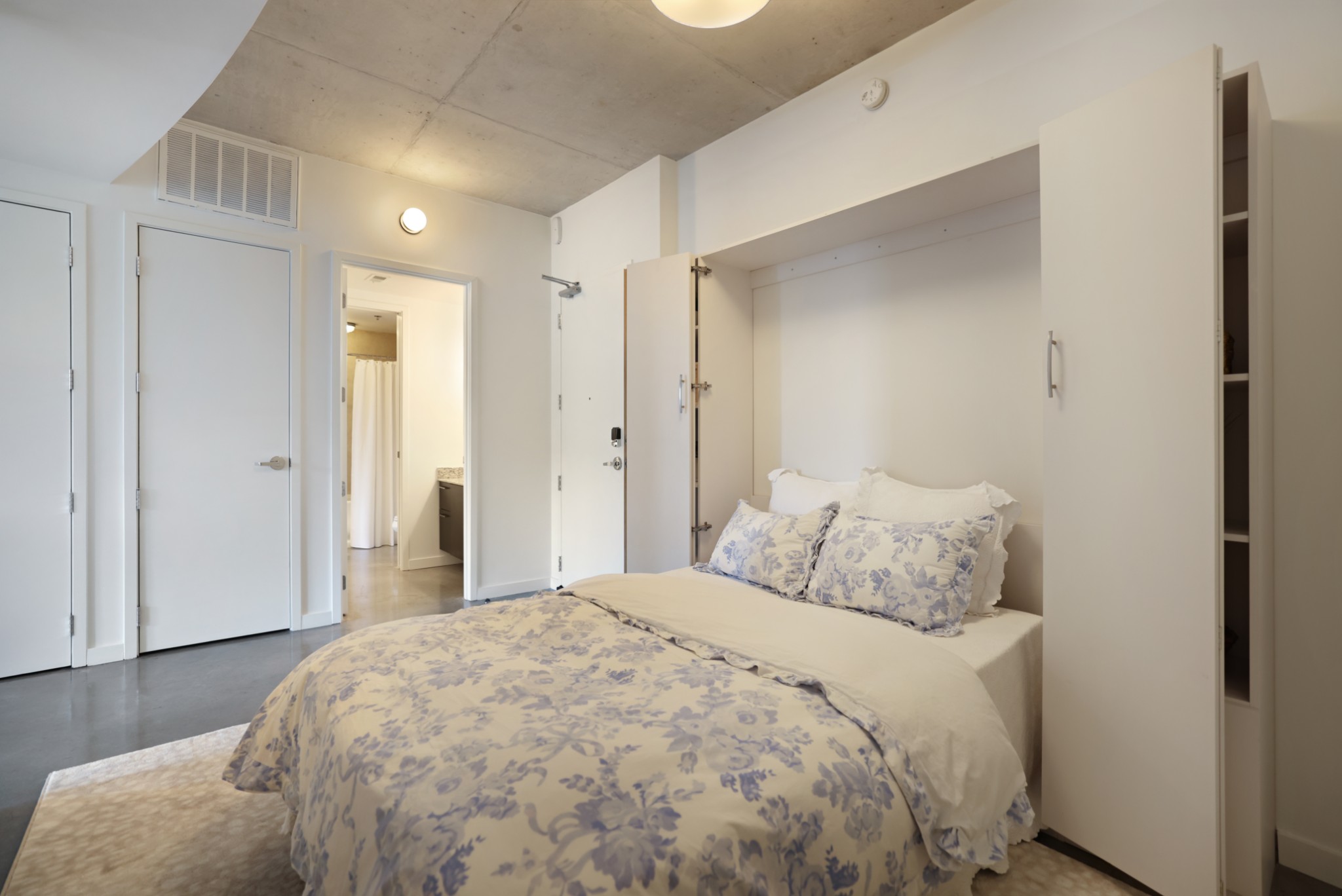 600 12th Ave S Unit: 1706