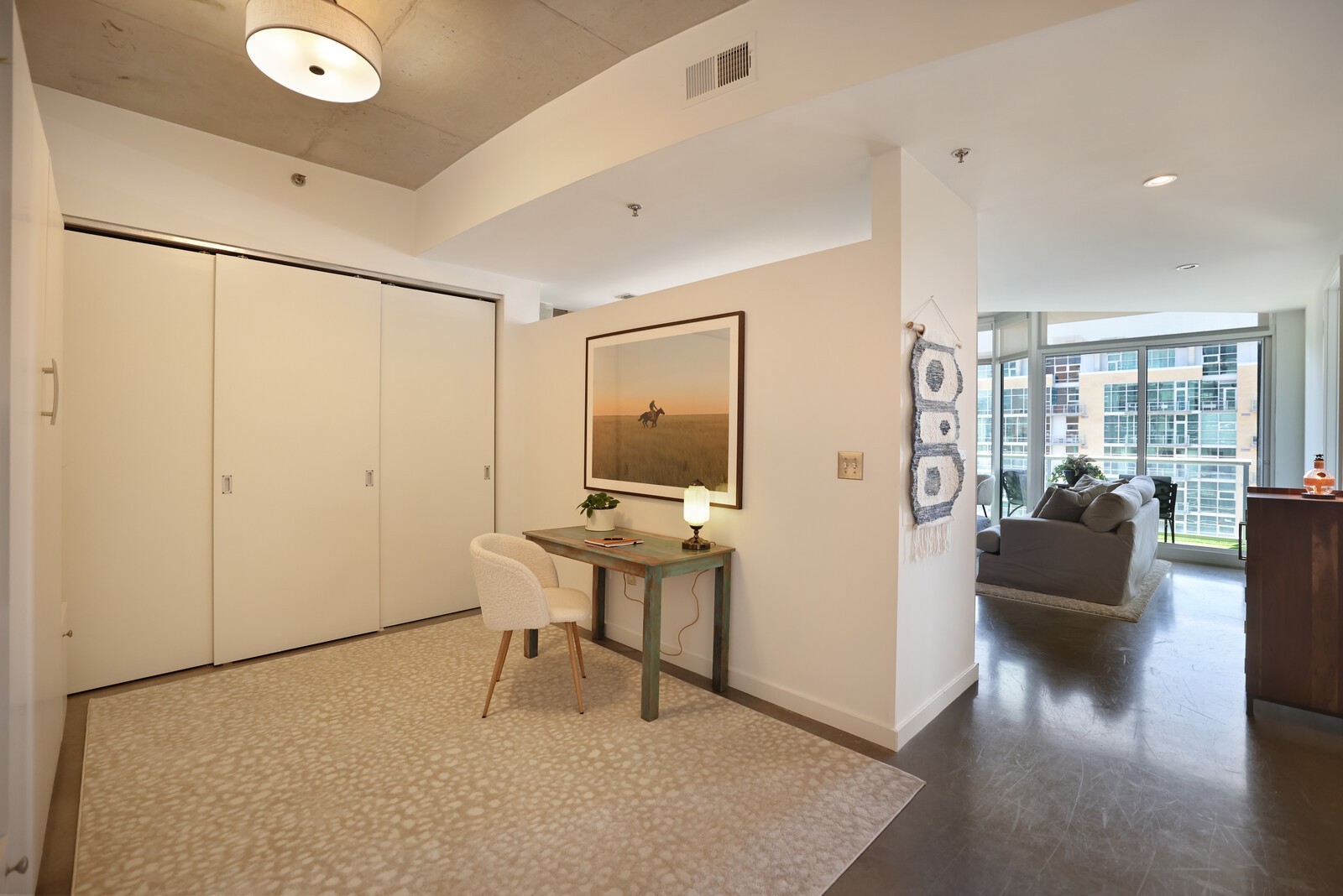 600 12th Ave S Unit: 1706