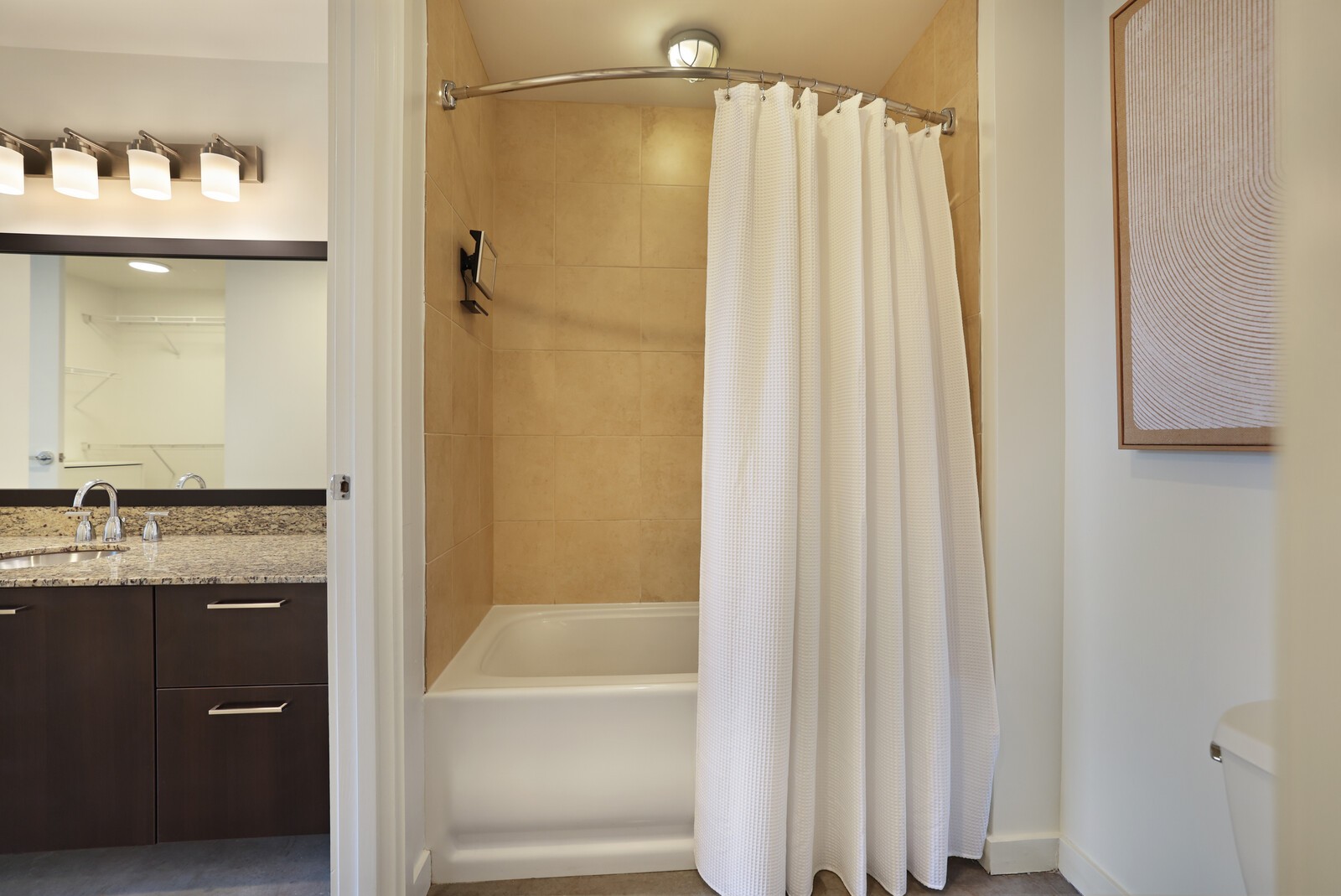 600 12th Ave S Unit: 1706