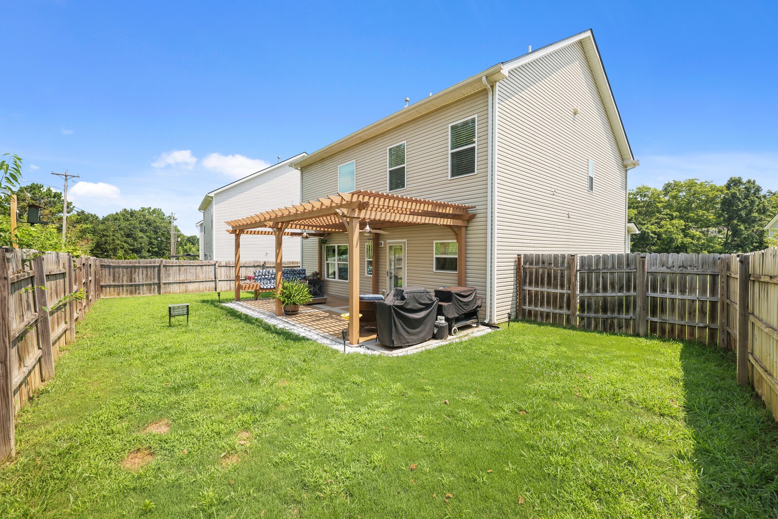 541 Burchell Ln