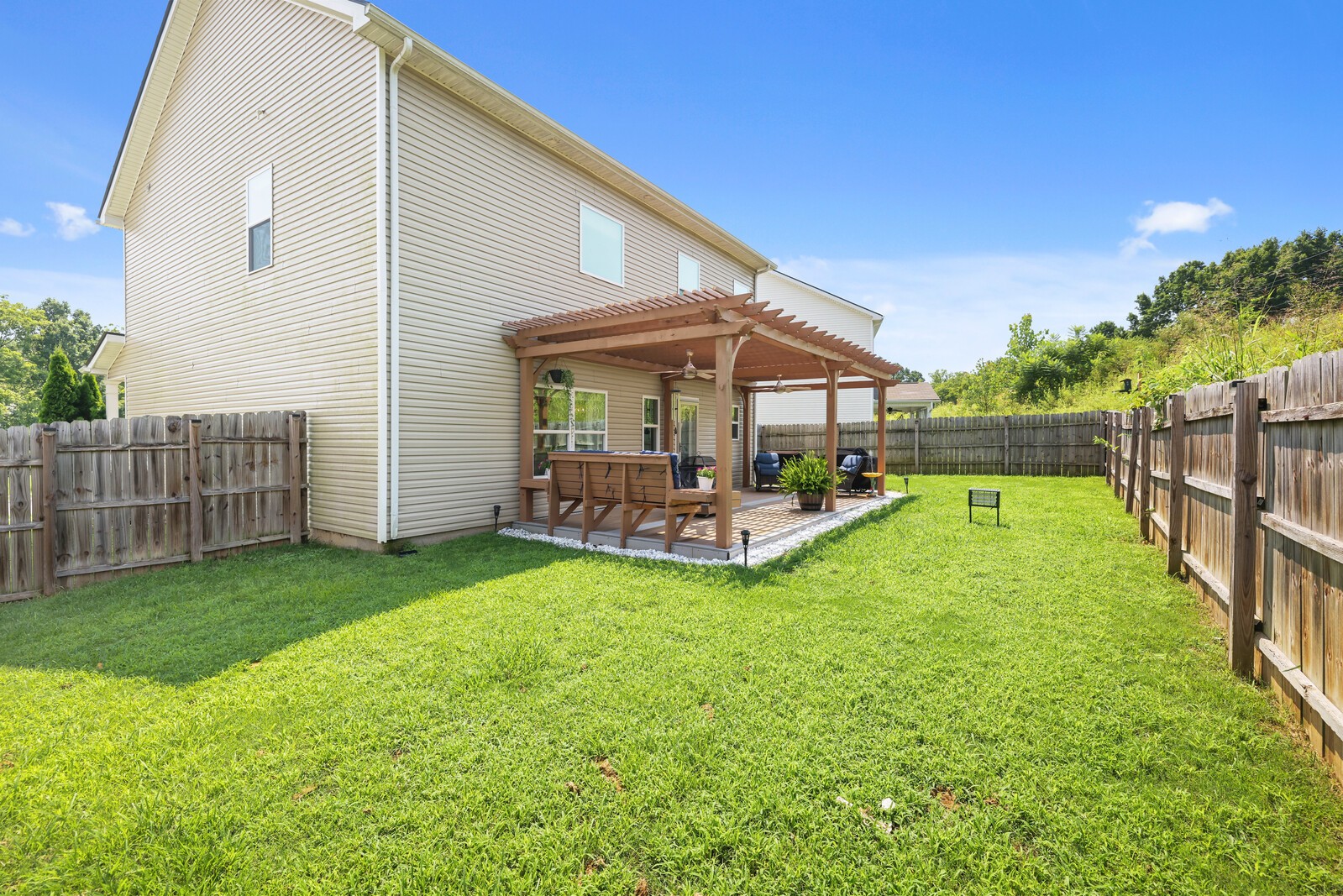 541 Burchell Ln