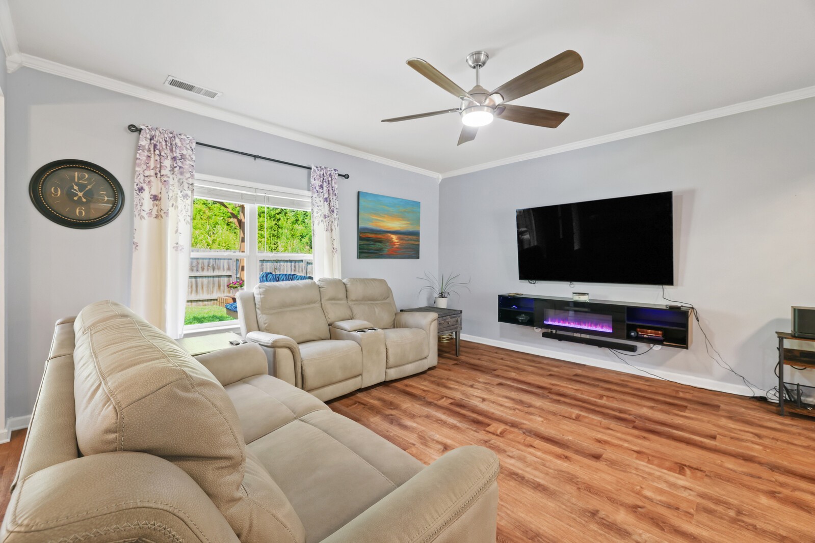 541 Burchell Ln