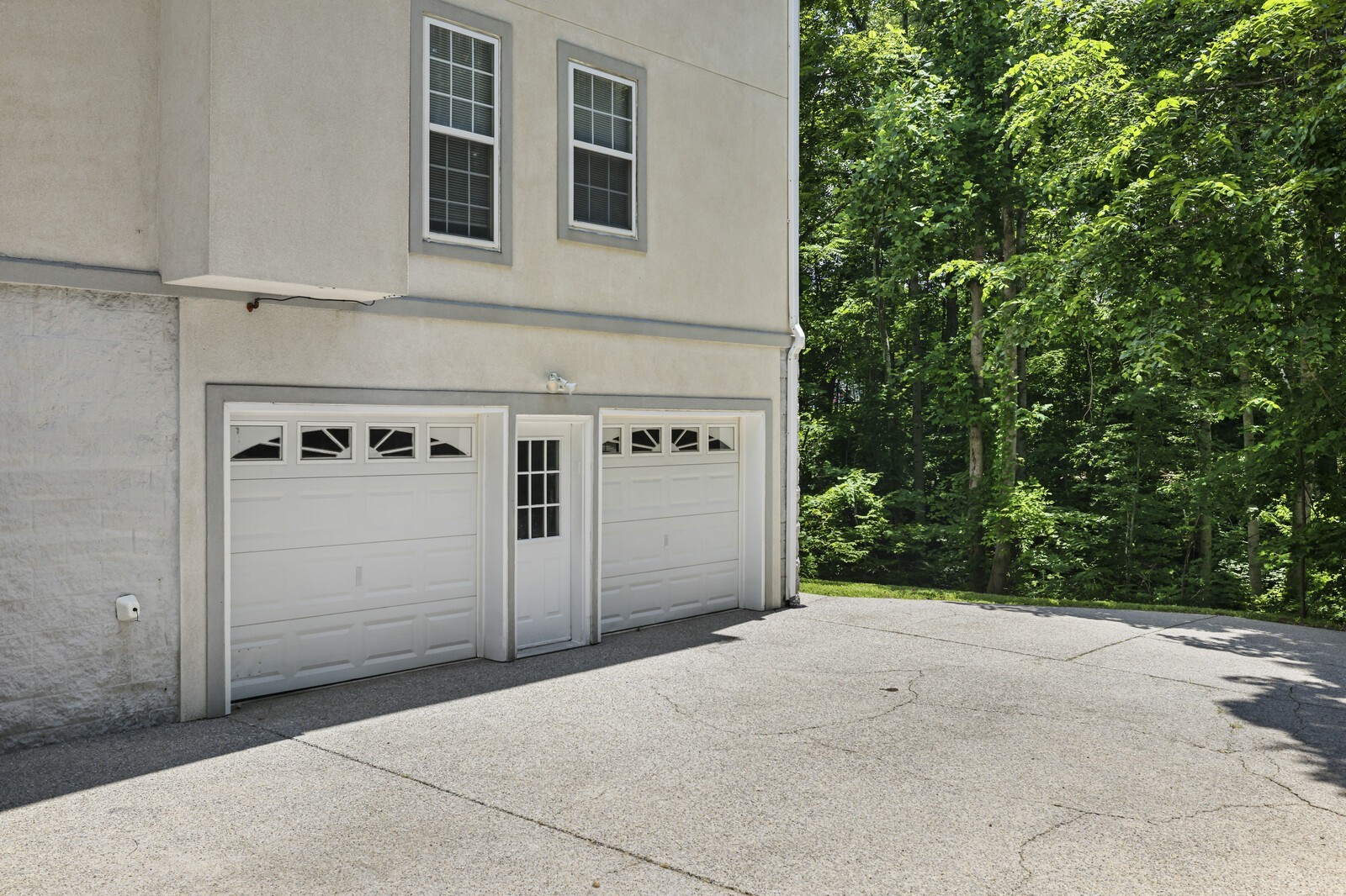 5048 Appalachain Dr