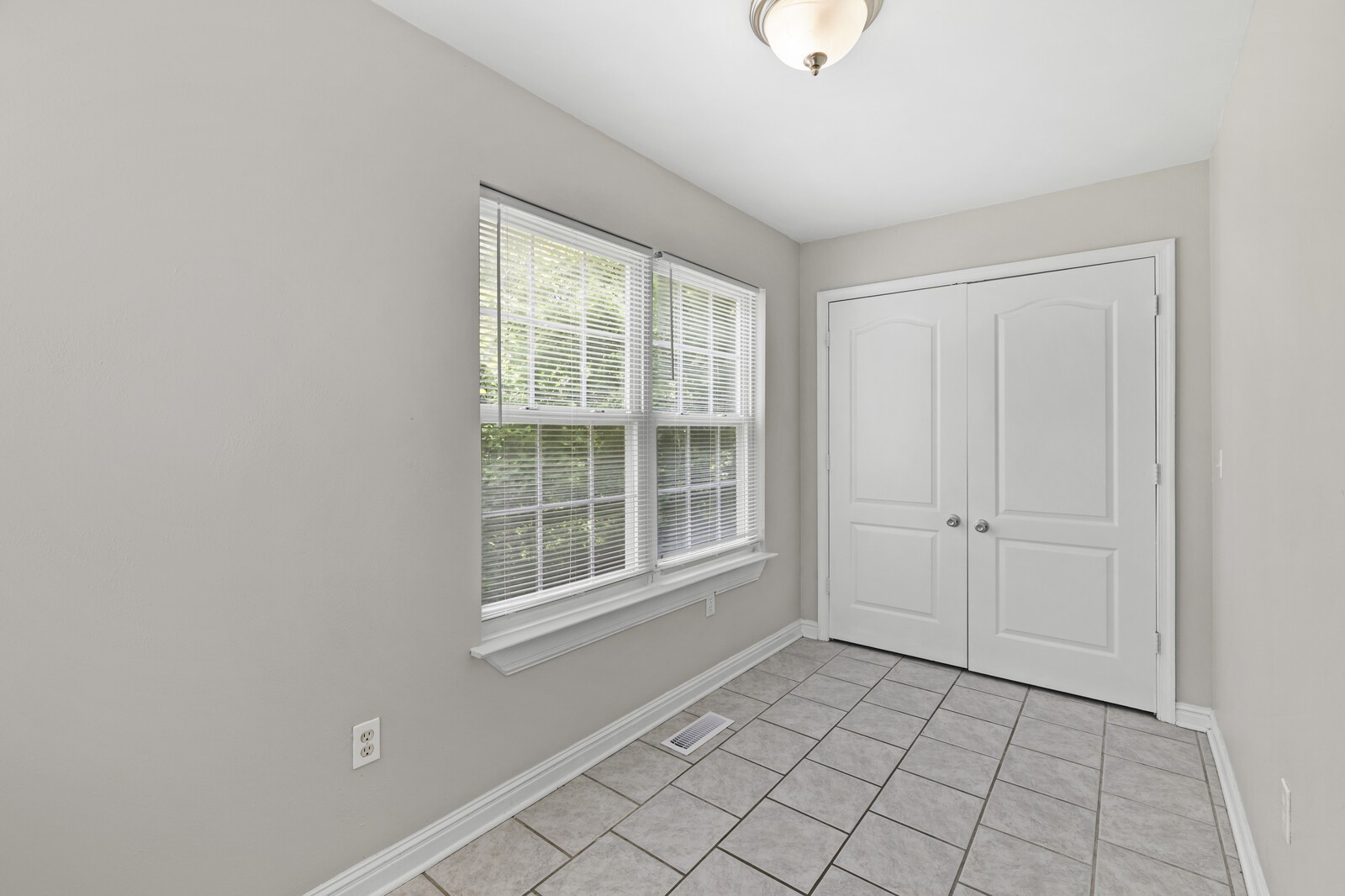 5048 Appalachain Dr