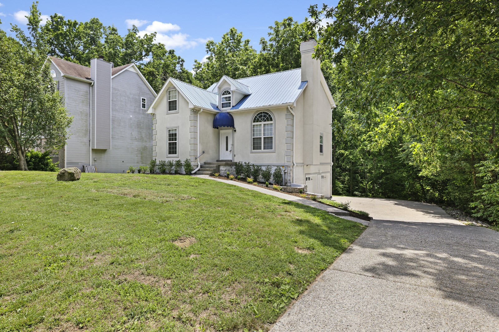 5048 Appalachain Dr