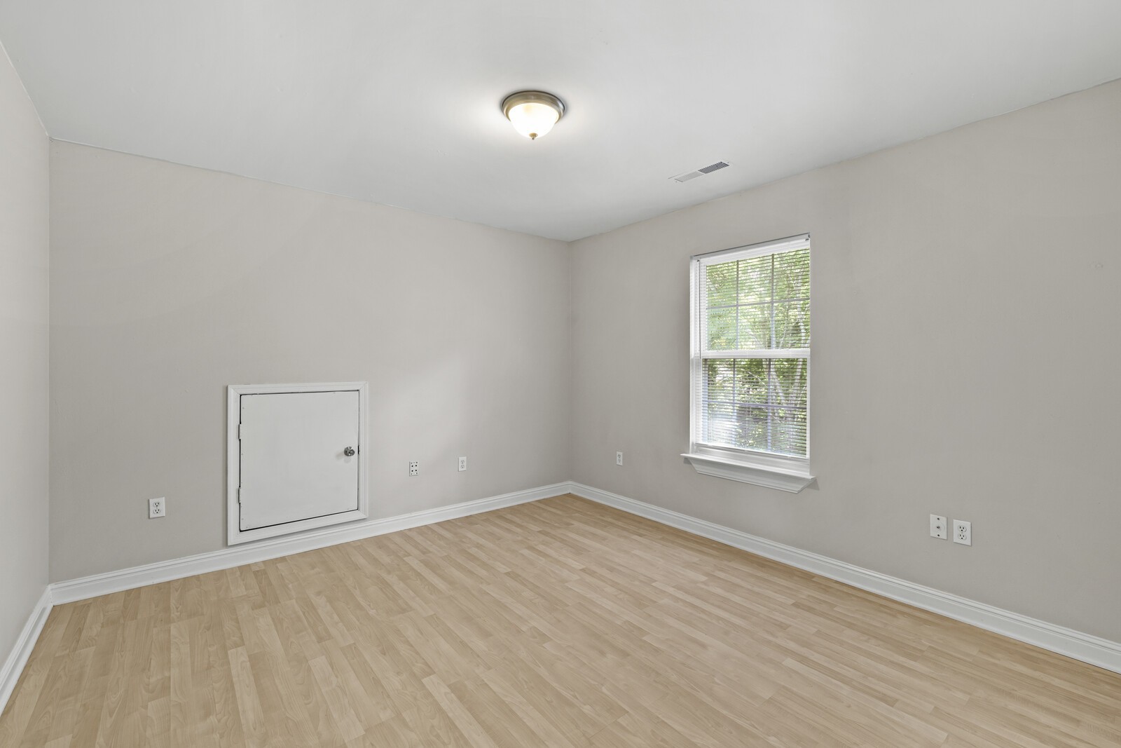5048 Appalachain Dr
