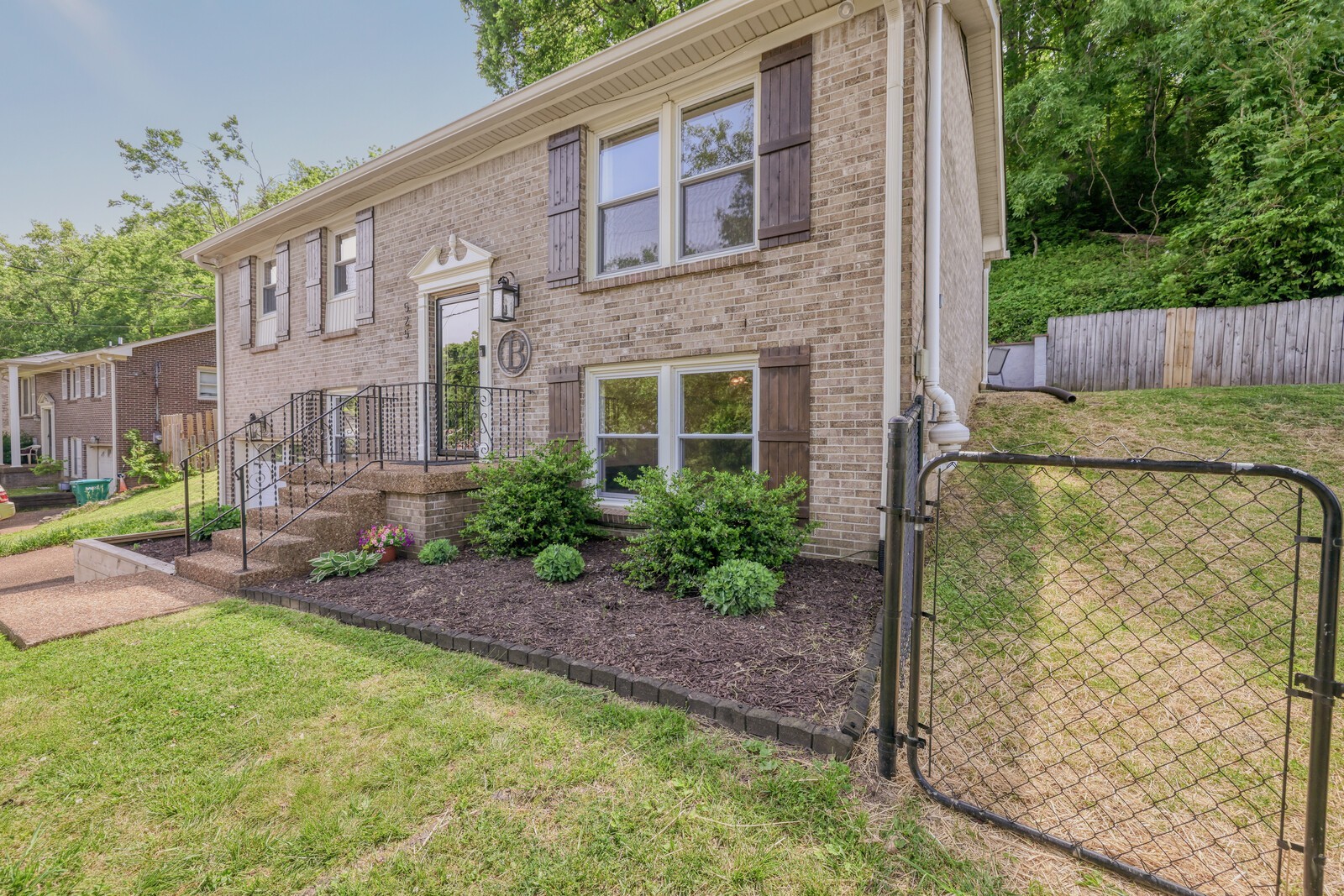 525 Holt Valley Rd