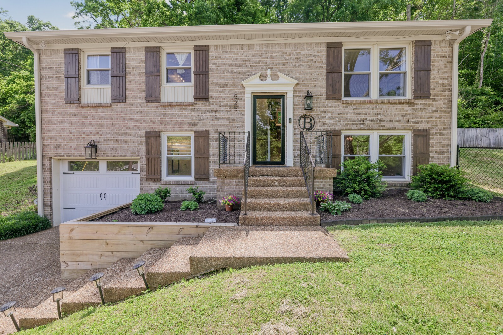 525 Holt Valley Rd
