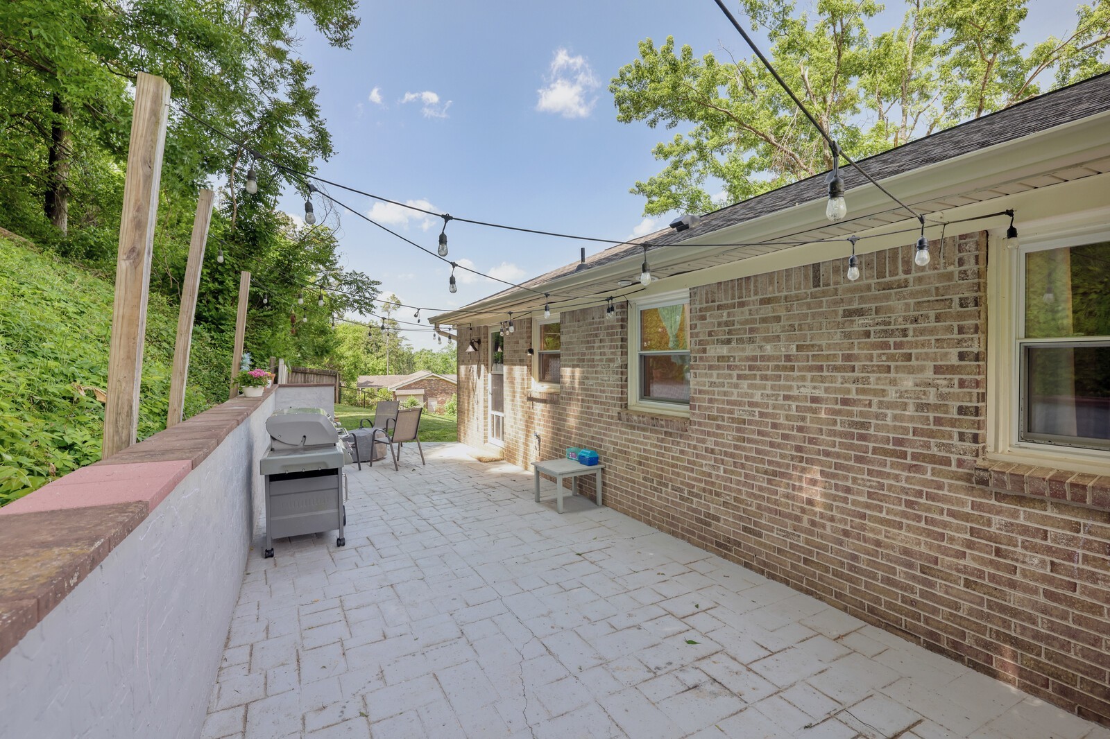 525 Holt Valley Rd